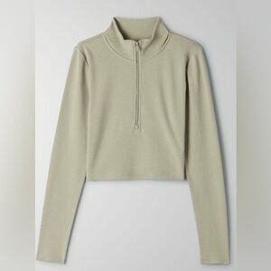 ARITZIA - Green Sunday Best Half Zip longsleeve